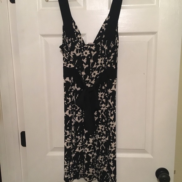 Size Large Body Central black/white floral dress - Picture 2 of 3